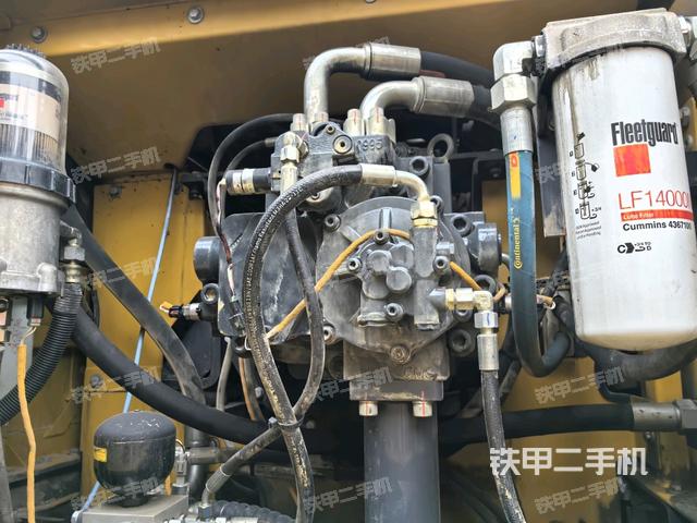 液壓泵室(大件艙室) 液壓泵室(大件艙室)