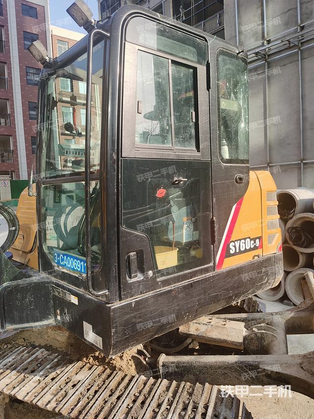 驾驶室整体（整机外观）