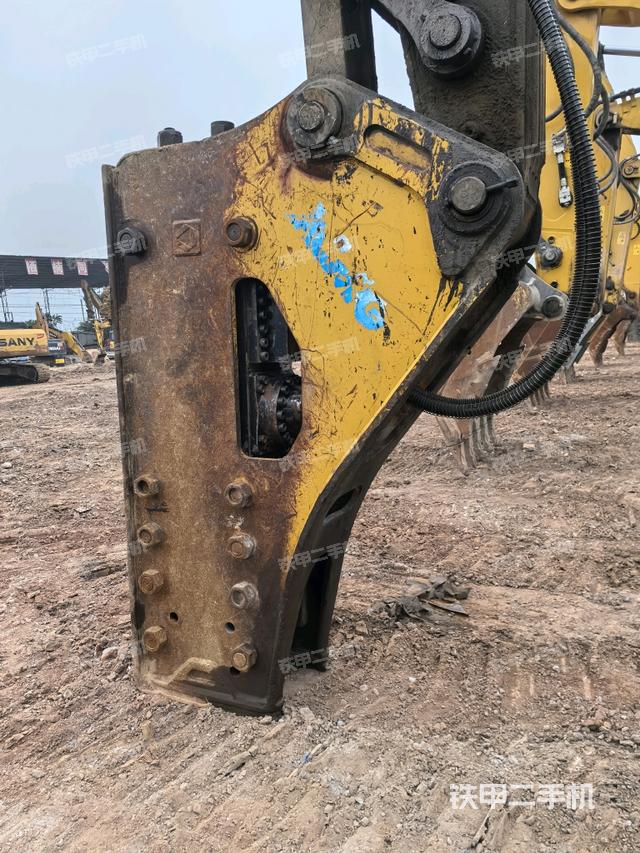 小臂整體左后（工作和回轉(zhuǎn)裝置）