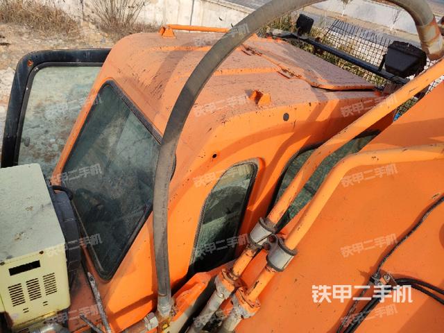 駕駛室頂部俯視（上車部件）