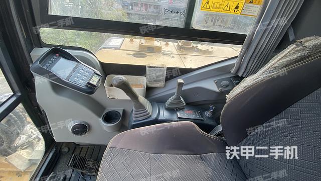 驾驶室整体（整机外观）