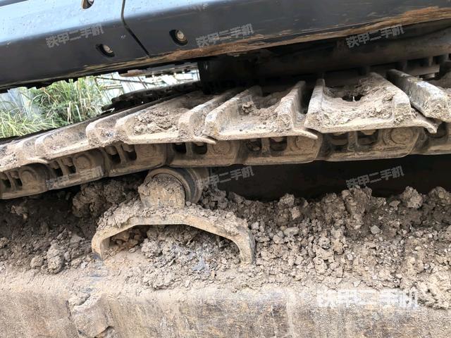 右側(cè)行走馬達蓋板（行走機構(gòu)）