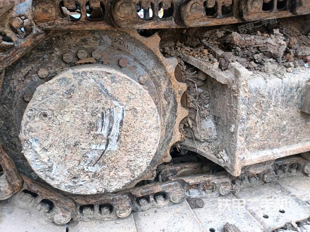 右驅(qū)動(dòng)輪（行走機(jī)構(gòu)）