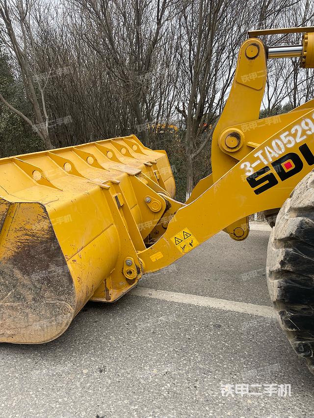 工作装置整体（整机外观及大件）