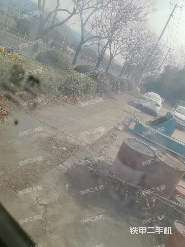 左后方玻璃角標(biāo)（駕駛室部分）