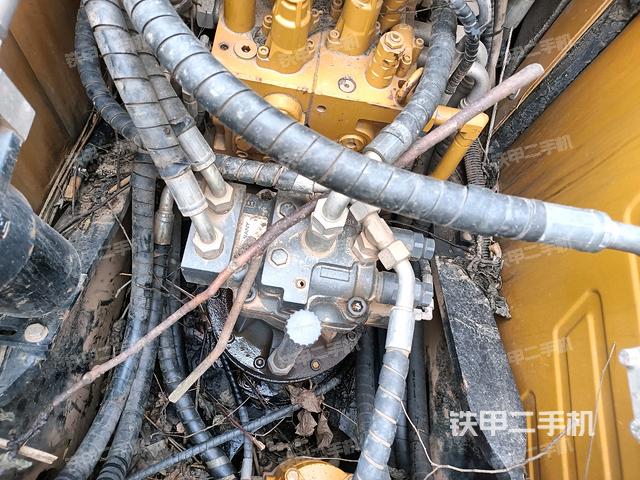 回轉(zhuǎn)馬達(dá)（上車部件）