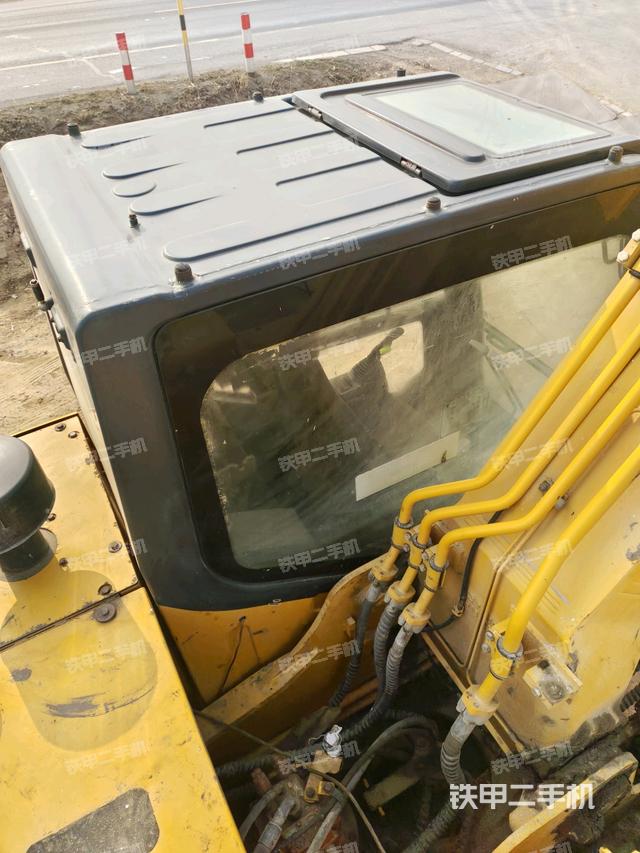 駕駛室頂部俯視（上車部件）