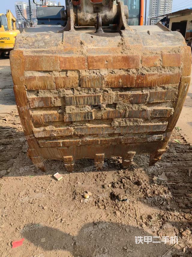 駕駛室頂部（整機(jī)外觀）