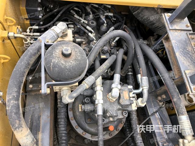 駕駛室頂部俯視（上車部件）