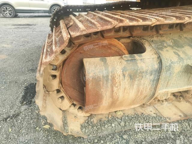 左導向輪(行走機構) 左導向輪(行走機構)