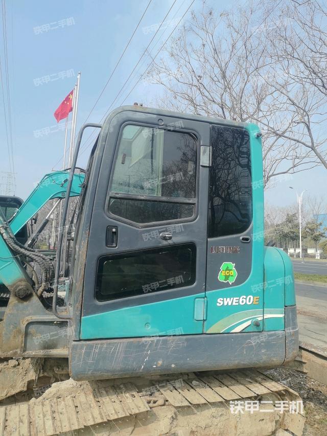 ?駕駛室正側(cè)（駕駛室部分）