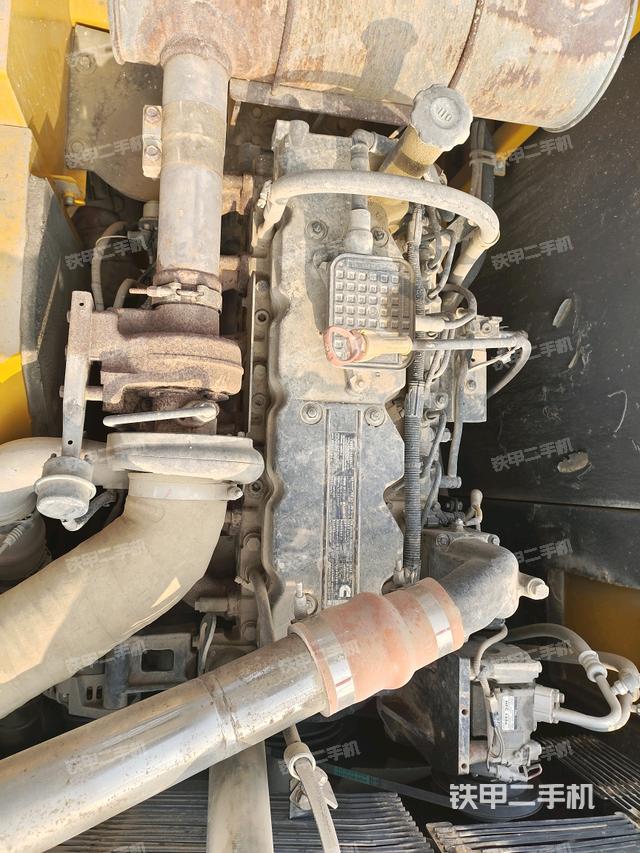 發(fā)動(dòng)機(jī)室（上車部件）