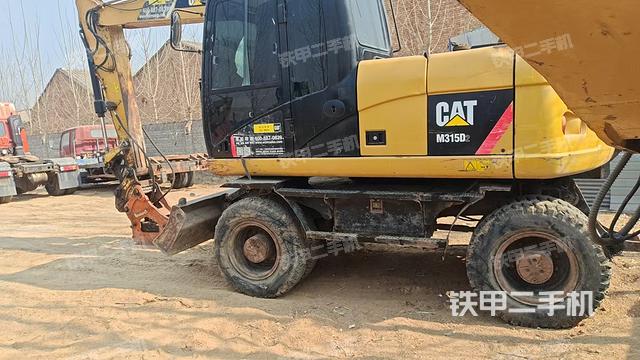 整機(jī)右后45°(整機(jī)外觀) 整機(jī)右后45°(整機(jī)外觀)