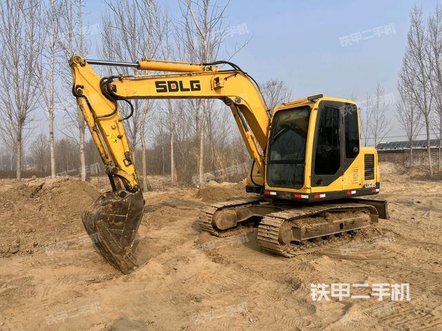 駕駛室整體（整機外觀）