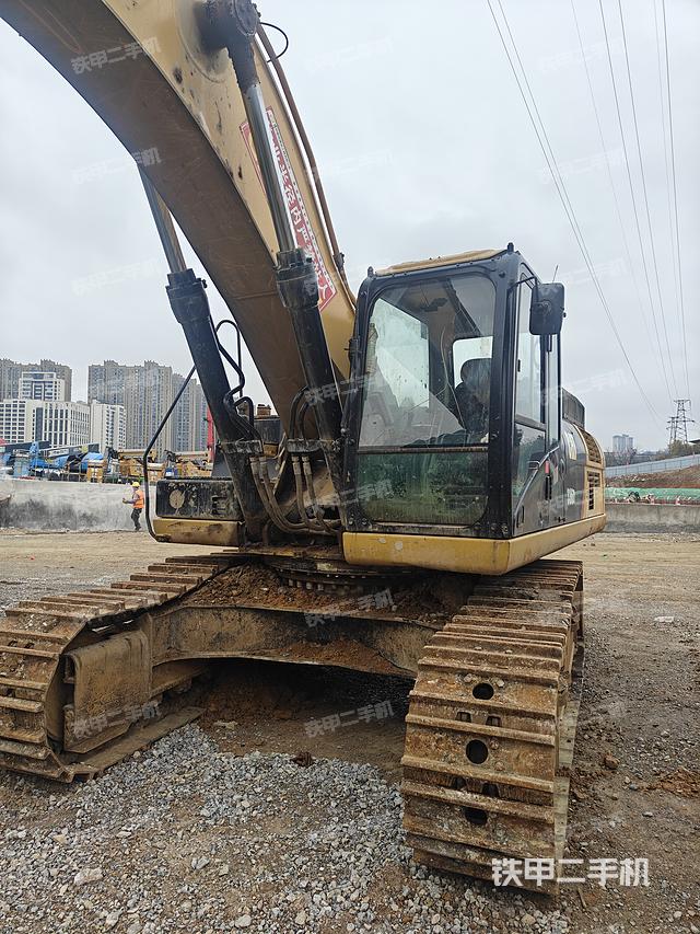 驾驶室整体（整机外观）