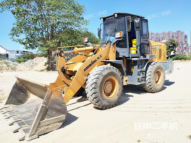 龙工CDM833NG装载机