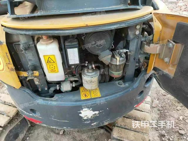 駕駛室頂部（整機(jī)外觀）