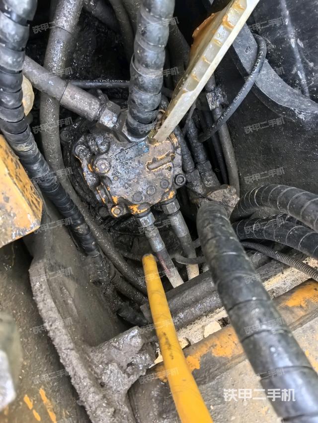 回轉(zhuǎn)馬達(dá)（上車部件）