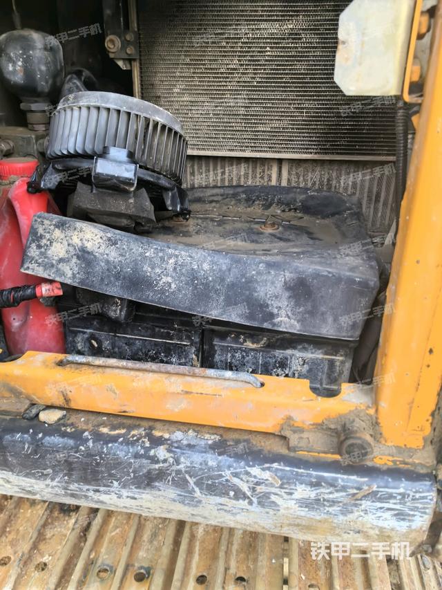 電瓶（大件艙室）