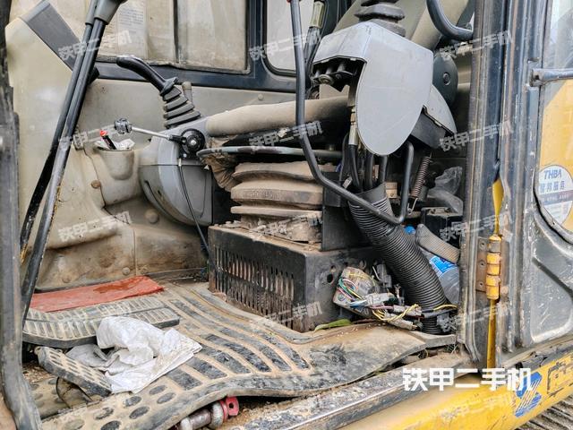 驾驶室整体（整机外观）