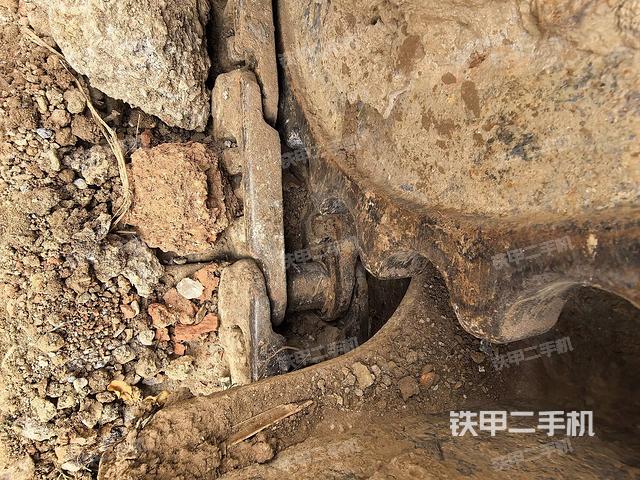右側(cè)行走馬達(dá)蓋板(行走機(jī)構(gòu)) 右側(cè)行走馬達(dá)蓋板(行走機(jī)構(gòu))
