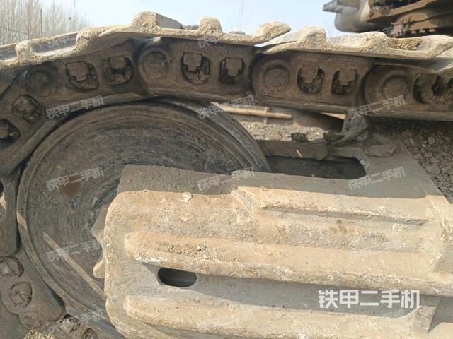 左驅(qū)動(dòng)輪（行走機(jī)構(gòu)）