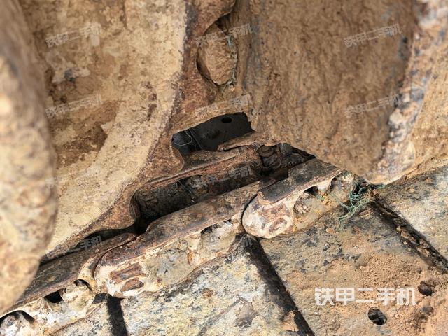 左驅(qū)動(dòng)輪（行走機(jī)構(gòu)）