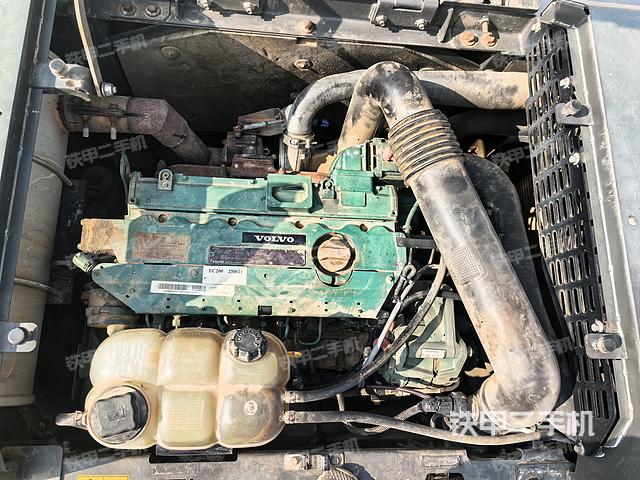 发动机整体俯视（整机外观）