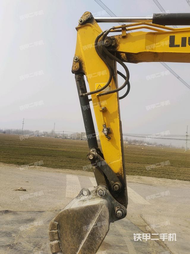 鏟斗右后整體（工作和回轉(zhuǎn)裝置）