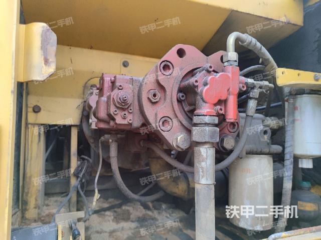 液壓泵斜45?左(大件艙室) 液壓泵斜45?左(大件艙室)