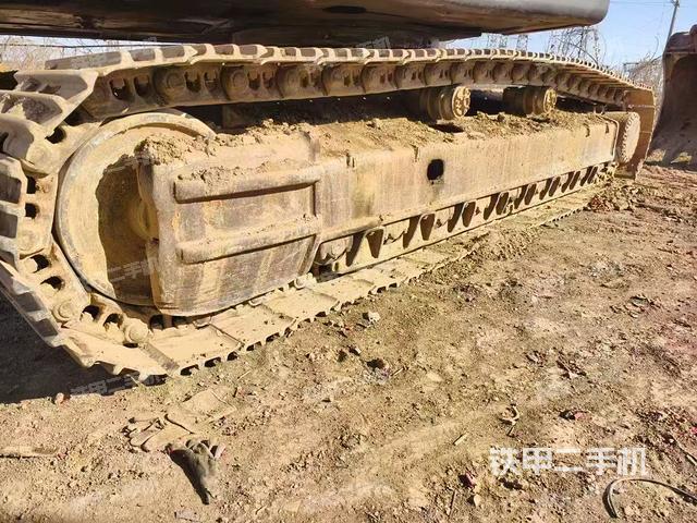 單側(cè)履帶整體（整機(jī)外觀）