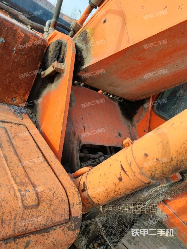 大臂根部?斜視（工作和回轉(zhuǎn)裝置）