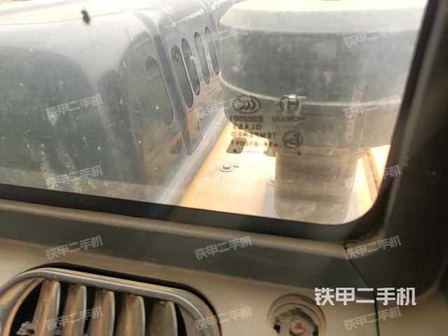 后窗玻璃角標(biāo)（駕駛室部分）