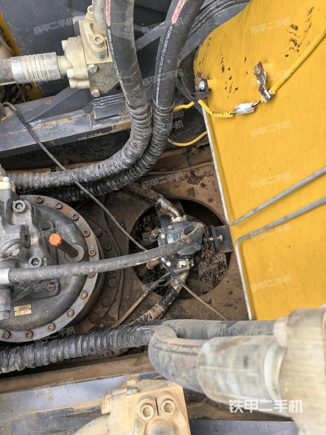 回轉(zhuǎn)馬達（上車部件）