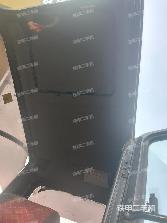 駕駛室頂部（整機(jī)外觀）