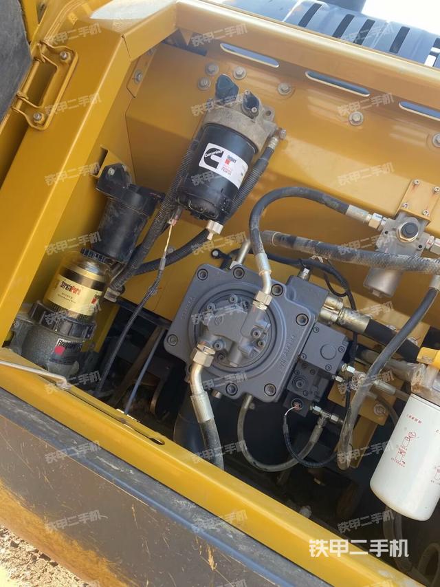 液壓泵室(大件艙室) 液壓泵室(大件艙室)