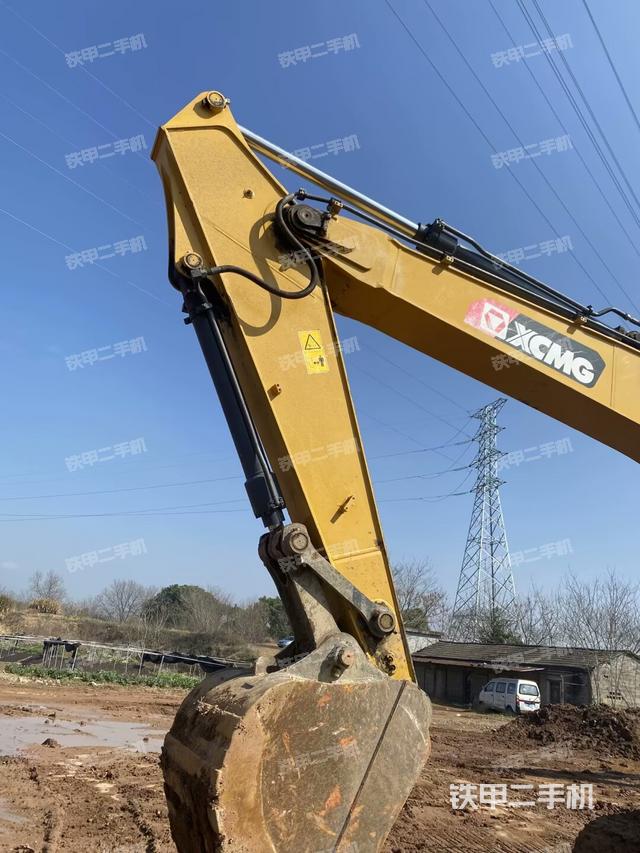 小臂整體左后(工作和回轉(zhuǎn)裝置) 小臂整體左后(工作和回轉(zhuǎn)裝置)