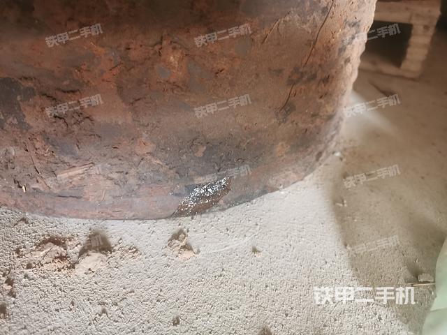 回轉(zhuǎn)馬達(dá)和主控閥（整機(jī)外觀）