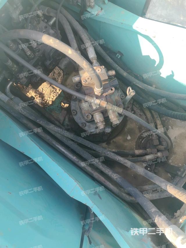 回轉(zhuǎn)馬達(dá)（上車部件）