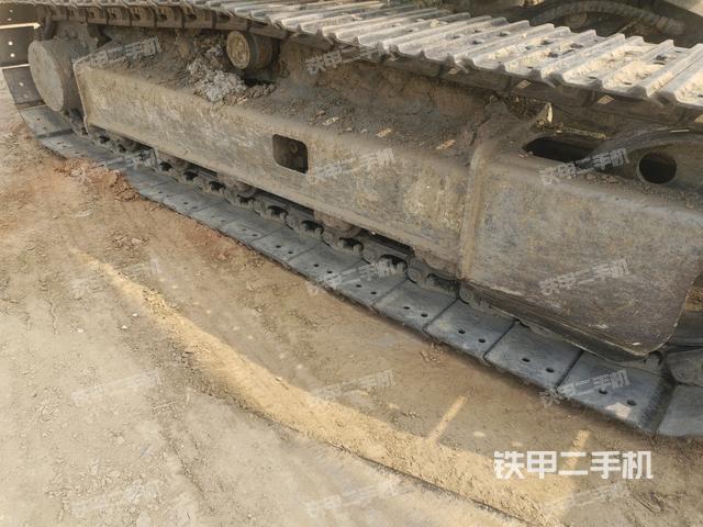 左側(cè)履帶整體?（行走機(jī)構(gòu)）