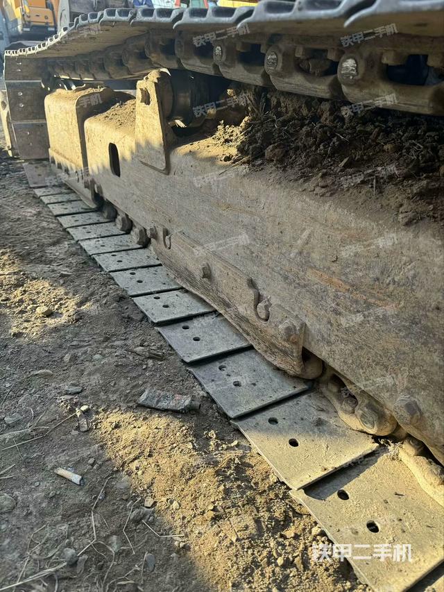 单侧履带整体（整机外观）