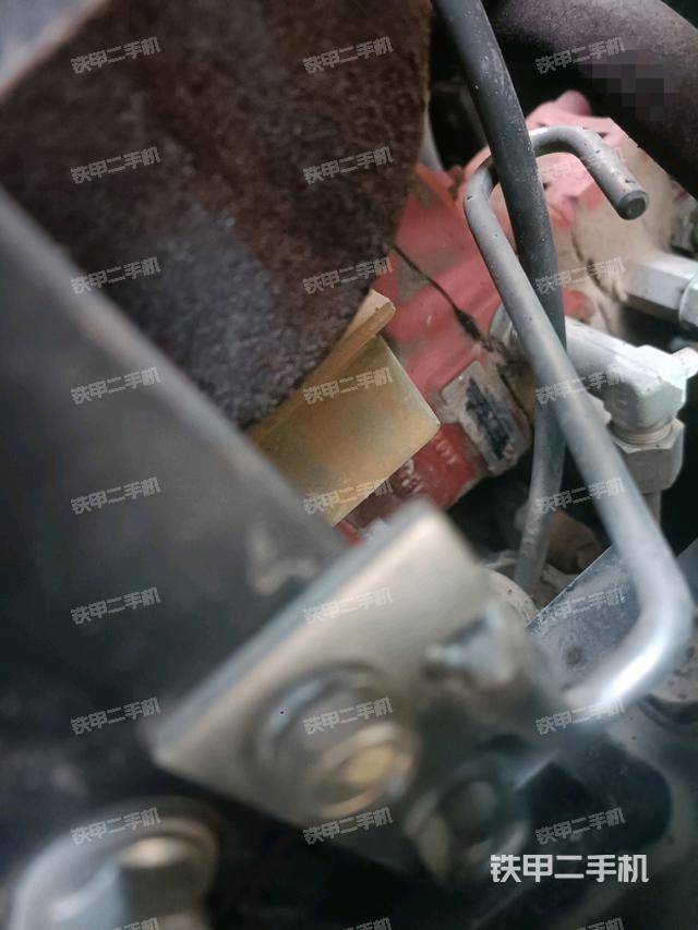 液壓泵艙室正面整體（整機(jī)外觀）