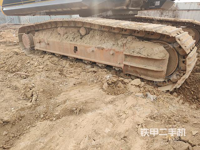 單側(cè)履帶整體（整機(jī)外觀）