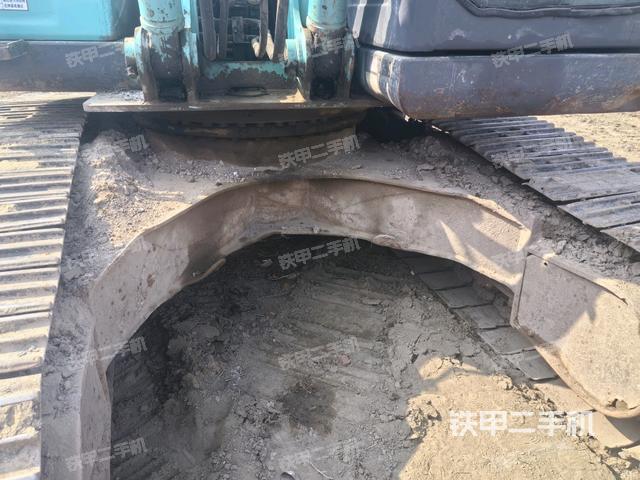 轉(zhuǎn)盤和下車架正前（工作和回轉(zhuǎn)裝置）