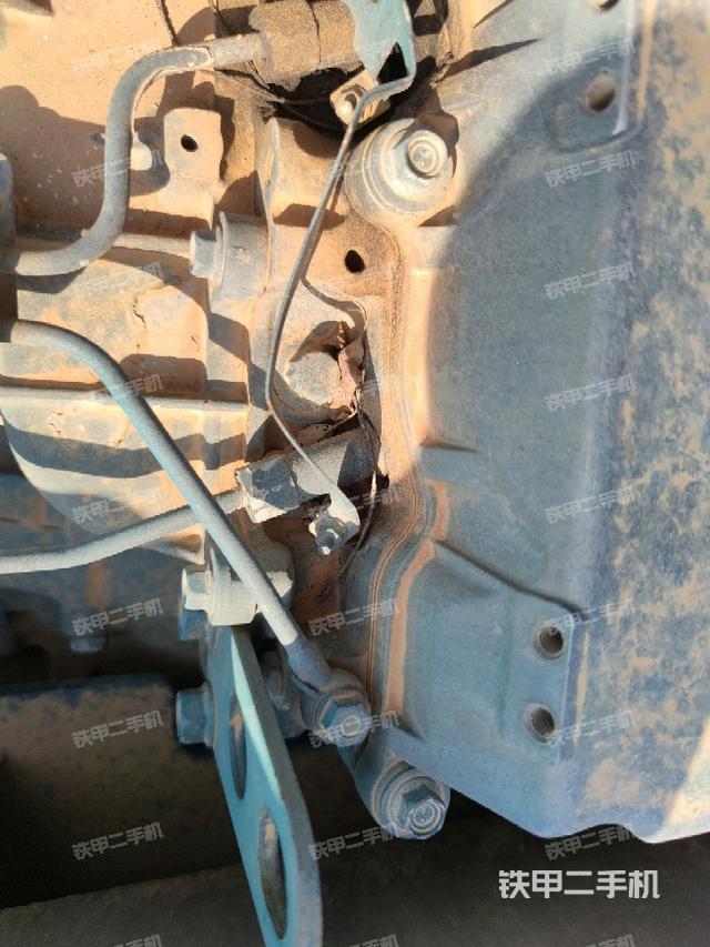 氣門室蓋螺絲特寫（上車部件）