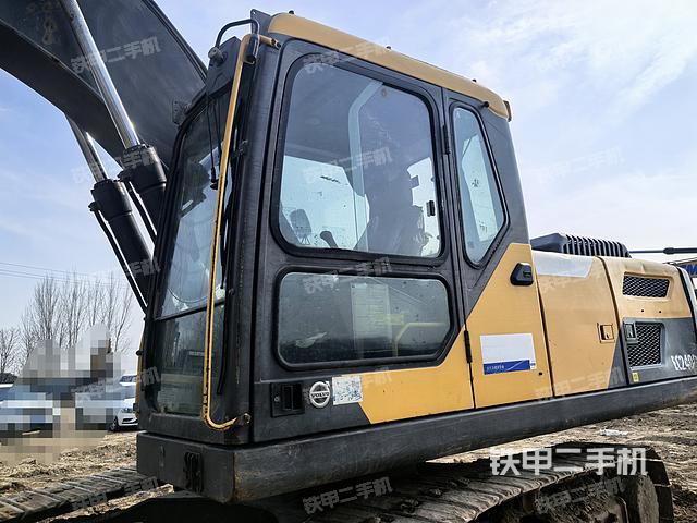 驾驶室整体（整机外观）