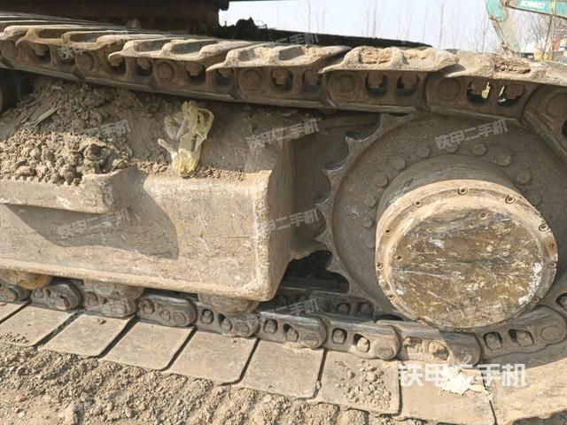 右驅(qū)動(dòng)輪（行走機(jī)構(gòu)）