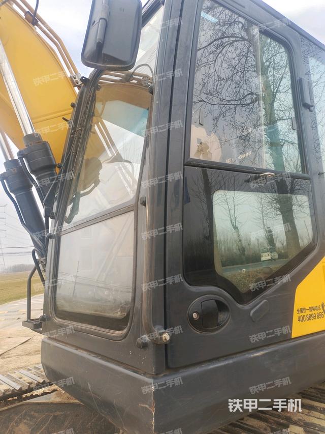 駕駛室左前45度（駕駛室部分）