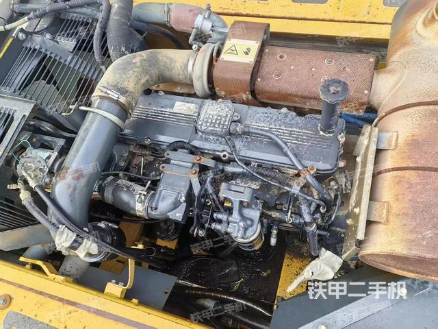 發(fā)動機整體俯視(整機外觀) 發(fā)動機整體俯視(整機外觀)