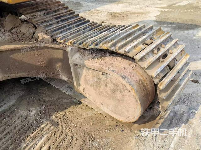 单侧履带整体（整机外观）